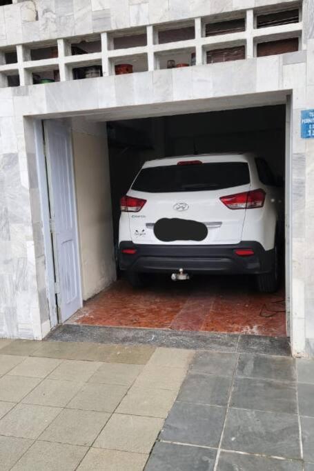 Apartment Em De Frente A